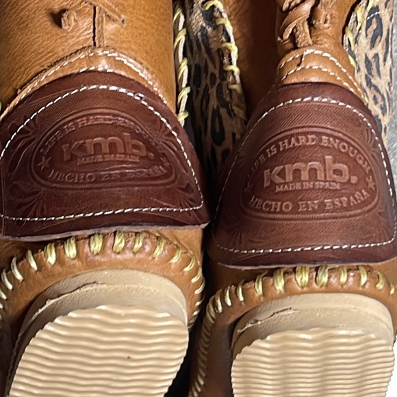 KMB ANTHROPOLOGY LEATHER BOOTS SIZE 7 In EXCELLENT SHAPE - Picture 7 of 9